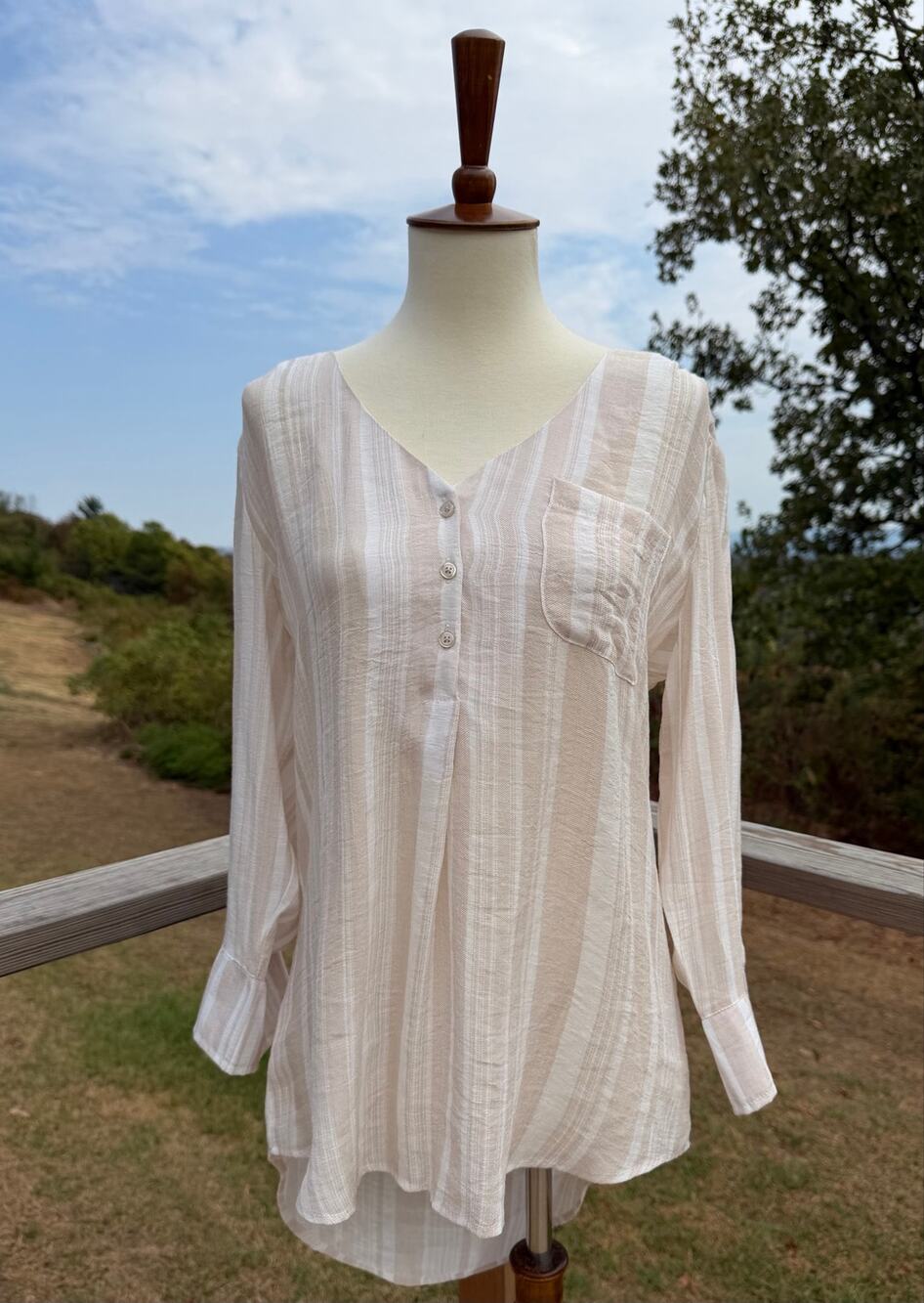NWT Fred David Neutral Striped Button Up Blouse Women’s Size Medium